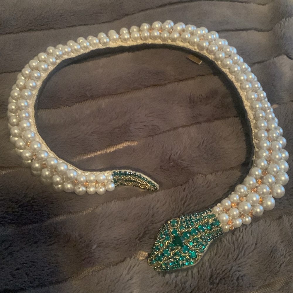 Vera Wang faux pearl serpent necklace.